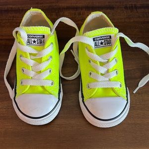 Converse Unisex-Child Chuck Taylor All Star Low Top Kids Sneaker